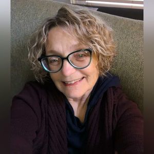 Meet your Posher, Julie